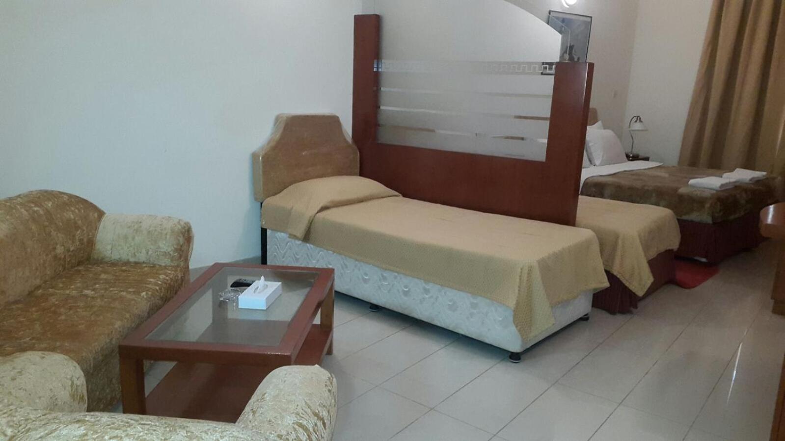 Al Raein Holiday Homes Dubai Bagian luar foto